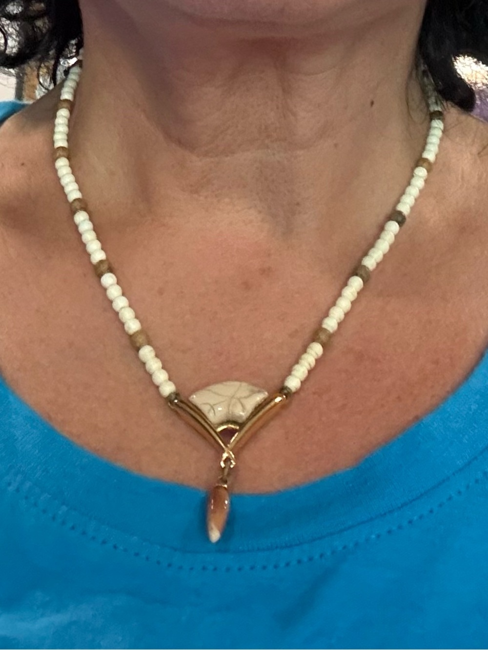 Vintage Monet Cream and Tan Beaded Gold Tone Pendant Choker Necklace